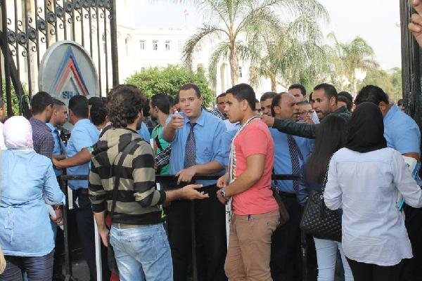 طلاب أكاديمية الشروق يقررون الاعتصام ضد قرارات الفصل