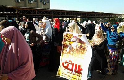 تظاهرة لطالبات أزهر كفر الشيخ تنديدًا بالانقلاب العسكري