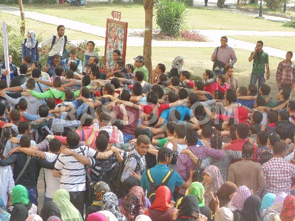 بث مباشر..وقفه طلابية بجامعه الاسكندرية ضد الإنقلاب