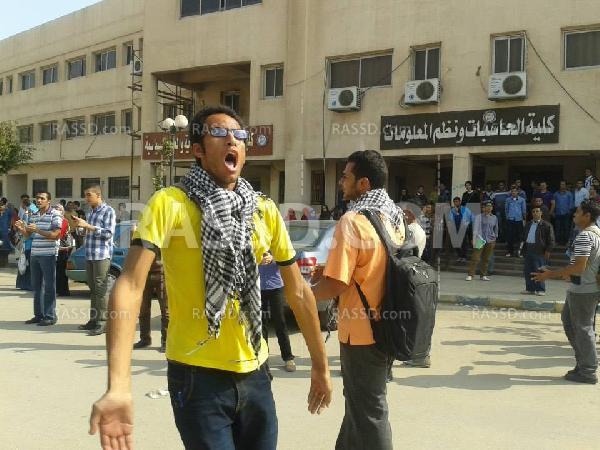 وقفة احتجاجية لطلاب بني سويف إحنجاجا على إعتقال زملائهم