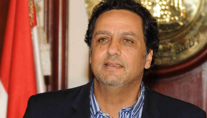 حازم عبدالعظيم لـ”السيسي”: هل قرأت الدستور الذي أقسمت عليه؟