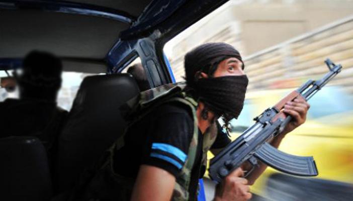 ضابط بالشرقية يتعرض لسرقة “سيارته وسلاحه الميري” على يد مسلحين