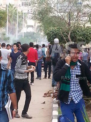 الأمن يطلق الغاز والخرطوش على مسيرة أزهر المنصورة