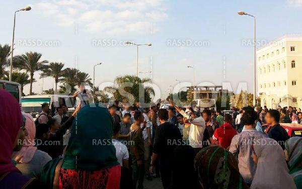 صور| طلاب أكاديمية الشروق ينددون باعتقال زملائهم