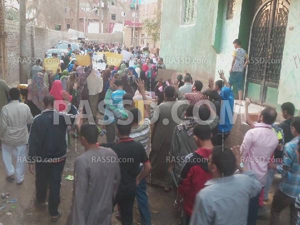 أسرة الشهيد “عبدالله الناب” تتقدم مسيرة في الميمون