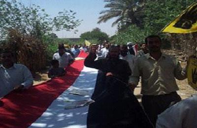 سلسلة بشرية في الخطاطبة منوفية رفضًا لحكم العسكر