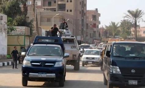 امن الانقلاب يحاصر قرية دفنوبالفيوم ويشن حملة اعتقالات واسعة