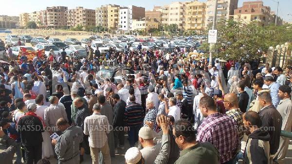 مسيرة لأهالي “6 أكتوبر” بعد صلاة جمعة “عودوا إلى ثكناتكم”