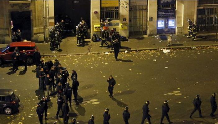 إذاعة “يورو 1”: أحد منفذ الهجوم في باريس فرنسي الجنسية