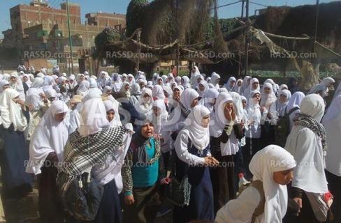 مسيرة لطالبات المنصورية في الجيزة تنديدًا بالانقلاب