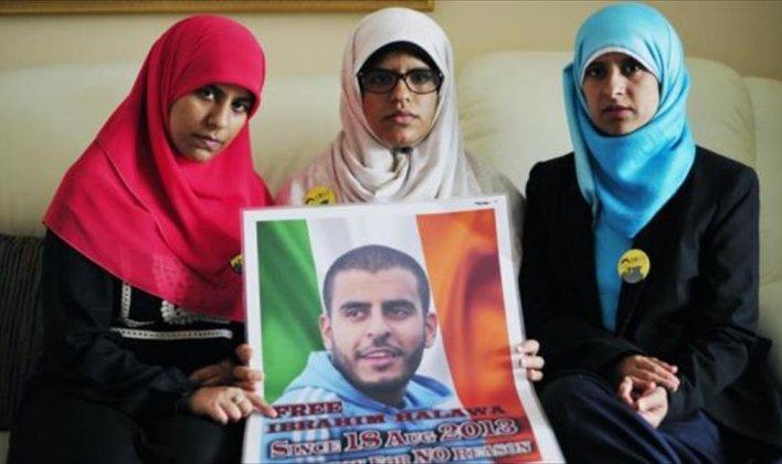 صحيفة أيرلندية: أسرة “حلاوة” تخشى موته داخل السجون المصرية