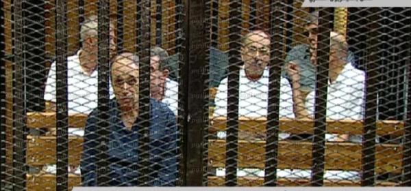 استئناف إعادة محاكمة المخلوع والعادلى بقتل المتظاهرين