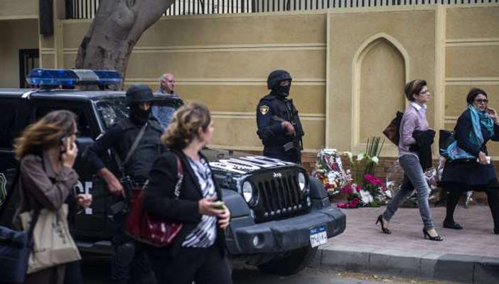 إخلاء سبيل شاب “طلب تزويجه من فرنسية” مقابل الكشف عن منفذي هجمات باريس