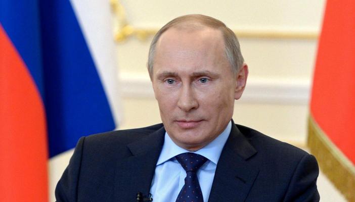 بعد الإعلان عن جائزة بوتين.. مغردون: “السيسي هيبلغ عن وزرائه”