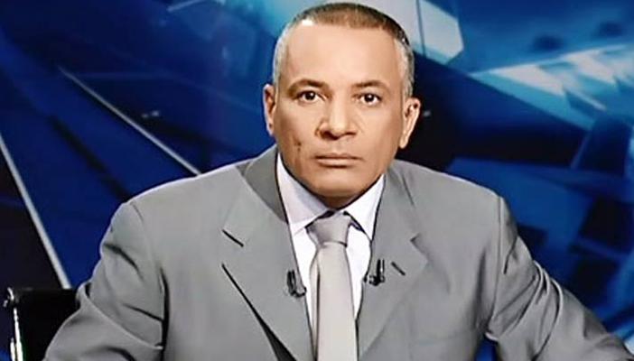 بالفيديو.. موسى لأمن المطار: عايزكم تقلعوا المسافرين البنطلون