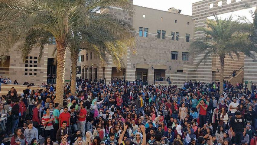 “نيويورك تايمز”: طلاب الجامعة الأميركية آخر ضحايا الأزمة الاقتصادية