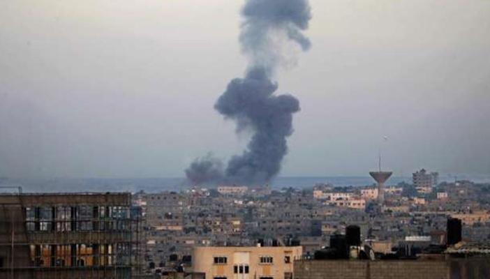 جيش الاحتلال يستهدف موقعين لحماس في غزة