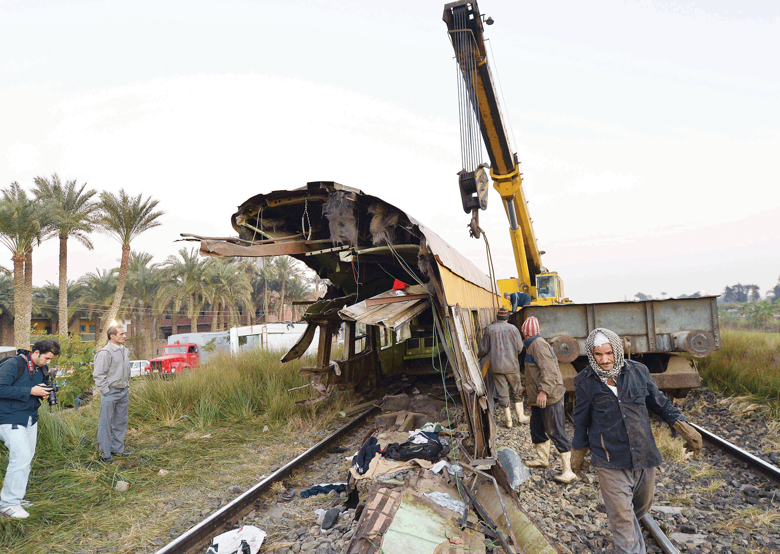 حكومة الانقلاب تواجه الإقالة بعد حادثة قطار دهشور