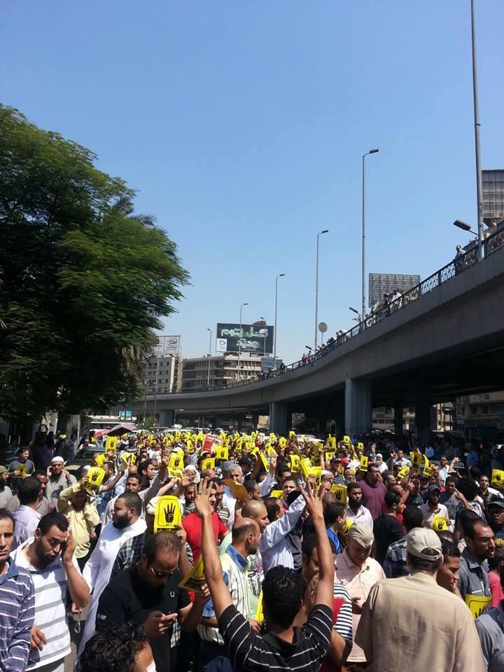 الملايين في الشوارع لكسرالانقلاب تحت شعار”المطلب الواحد”