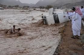 مقتل فتاة يمنية وثمانية مفقودين إثر فيضانات  السعودية