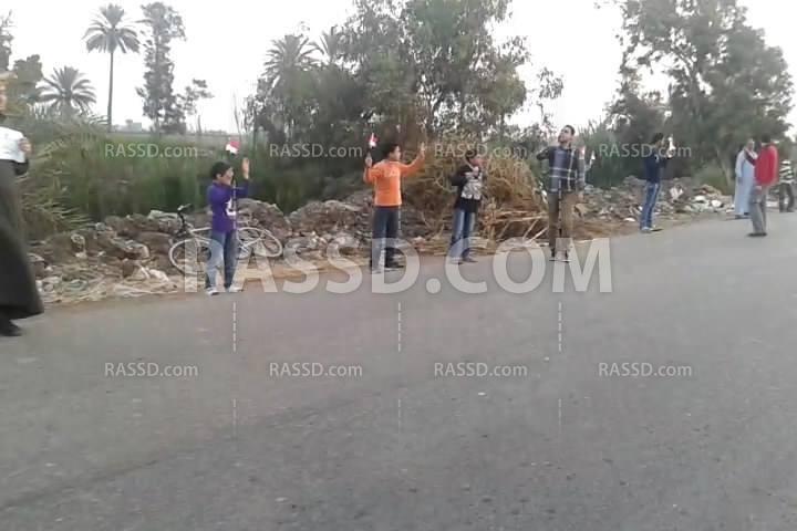 سلسلة بشرية في الدقهلية للتنديد بالأوضاع الاقتصادية