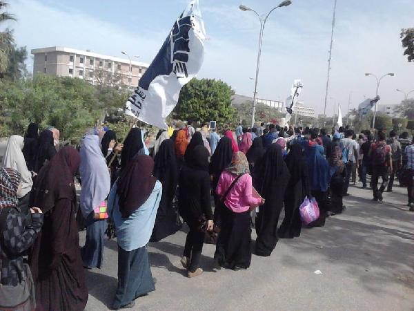 بث مباشر لتظاهرات طلبة المجمع الطبي بالإسكندرية