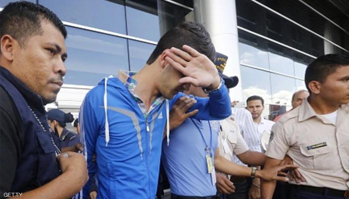 هندوراس تعتقل 5 سوريين بتهمة تزوير جوازات سفر