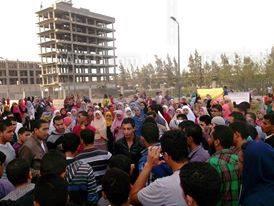 استمرارغضب طلاب جامعات مصر بعد مجزرة الأزهر