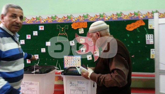 الإسماعيلية تشهد إقبال كبار السن والنساء وتأخر فتح اللجان