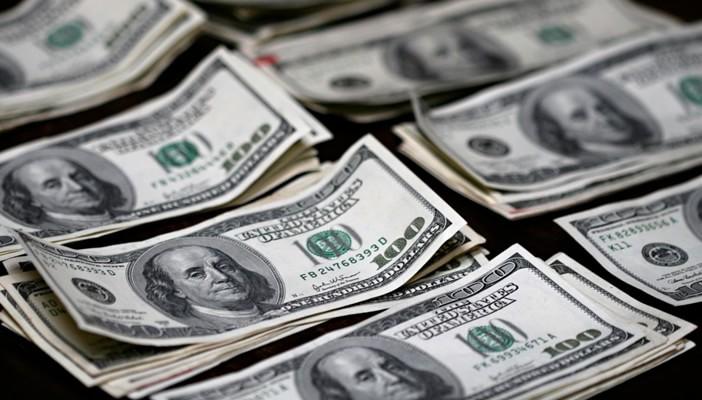 ارتباك متوقع للدولاربعد احتمالات إنهاء الحد الأقصى للإيداع الدولاري