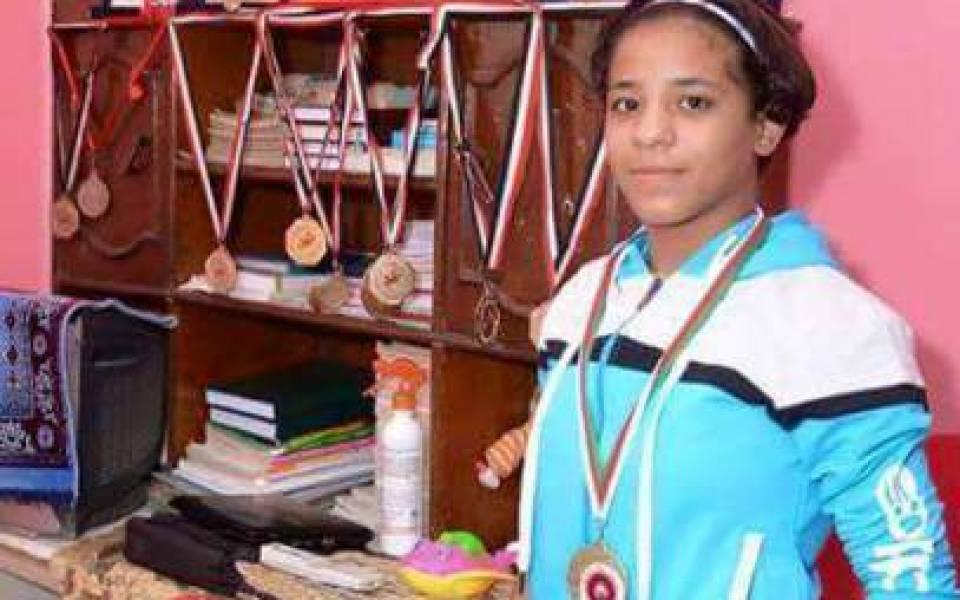 حبس والد بطلة المصارعة 4 أيام على ذمة التحقيق بتهمة قتل ابنته