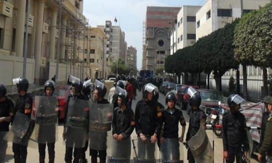 مجندو “العزب” بالفيوم يتجمهرون ضد قائد المعسكر