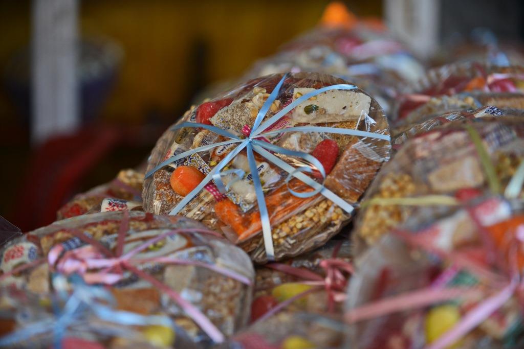 بعد ارتفاع أسعارها.. “حلاوة المولد” من الفرح بها إلى الفرجة عليها