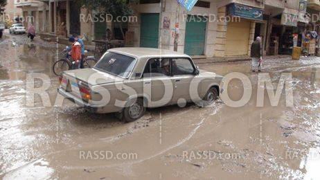 دمنهور تغرق.. والمواطنون: “ماشيين زي لاعبي الباليه”