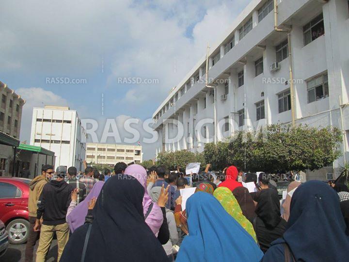 مسيرة لطلاب جامعة بني سويف للتنديد بقرارات فصل الطلاب