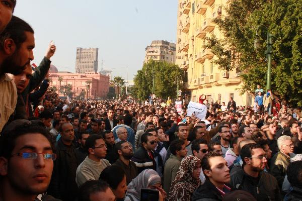 وزير داخلية الانقلاب يؤكد على تنفيذ بنود قانون التظاهر بدقة