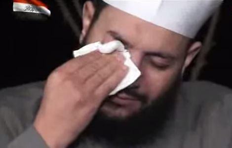 فيديو| محمود شعبان يبكي ويقول: “وعند الله تجتمع الخصوم”