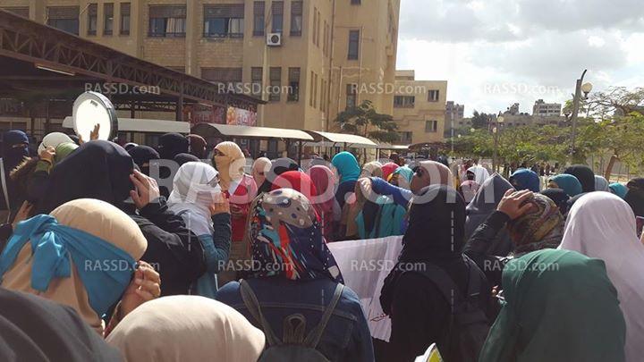 مسيرة و”فريزنج” للأزهريات احتجاجًا على الانتهاكات بحقهن