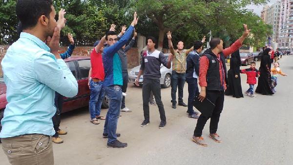 طلاب جامعة بنها يطالبون بالحرية لزملائهم المعتقلين