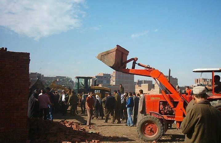 حملة لإزالة التعديات علي الأراضي الزراعية بقرية صهرجت الكبري