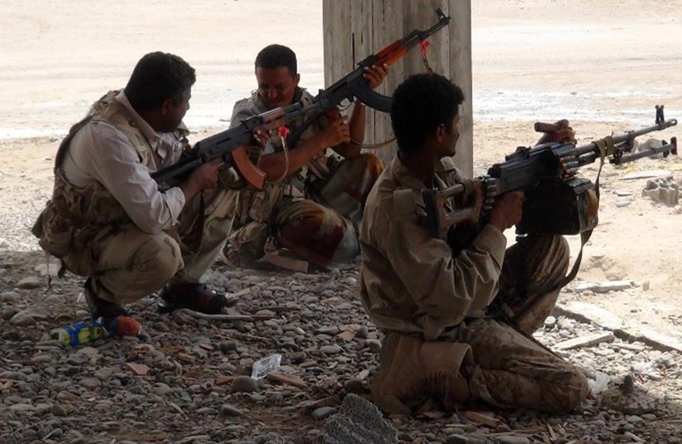 “ألغام” الحوثيين تُعيق تقدم المقاومة الشعبية إلى تعز