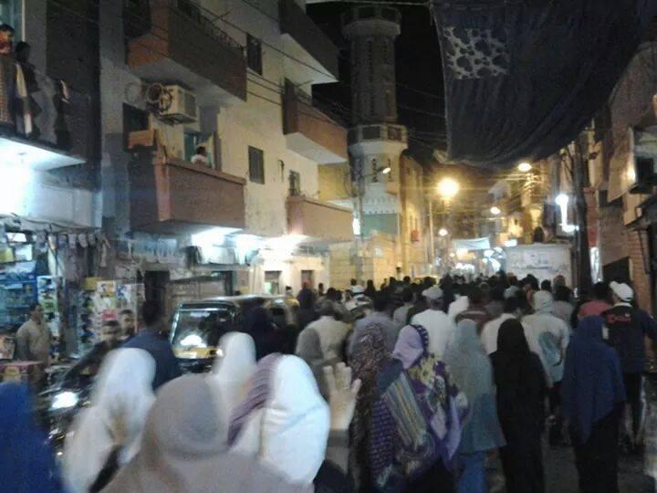 بلطجية يعتدون على مسيرة بحي الوليدية في “أسيوط”