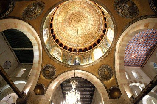 بالصور.. شاهد جمال قبتا “الصخرة” و”الأقصى” بعد 8 سنوات من الترميم