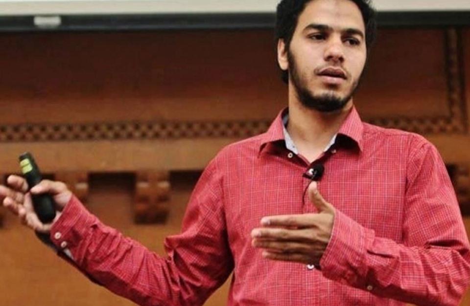 تعذيب وضرب الصحفي عبد الله الفخراني داخل سجن وادي النطرون