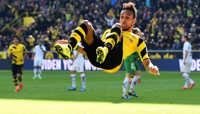 الجابوني أوباميانج ينفرد بصدارة هدافي الدوري الألماني