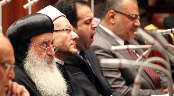 لجنة الخمسين تعدل تفسير الشريعة بالدستور لإرضاء الاقباط