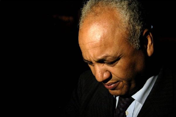 بكري ينتقد واشنطن ويحذرها من مواجهة الانقلاب