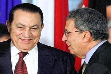 عمرو موسي: الدستور به تأمين صحي وعلاج لكل الأمراض