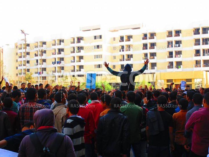 مسيرة لطلاب الفيوم تطالب بالقصاص من نظام مبارك