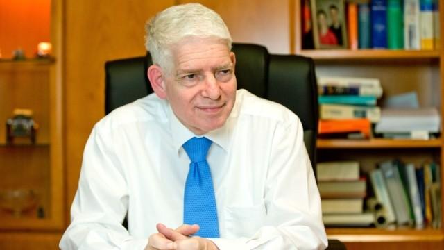 “شوستر” رئيسًا جديدًا لـ”المركزي لليهود” في ألمانيا